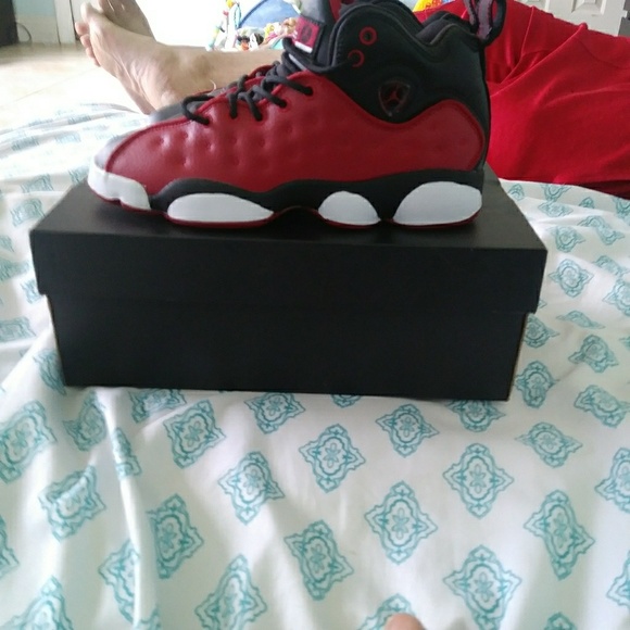 jordan jumpman team 11 bg